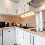 Center Equipped&bright