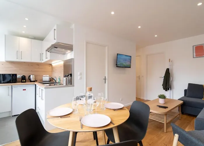 Center Equipped And Bright * Lilla