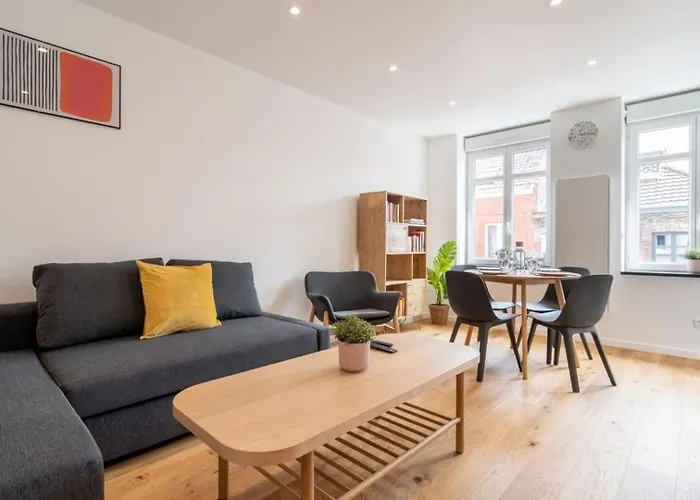 Center Equipped And Bright *